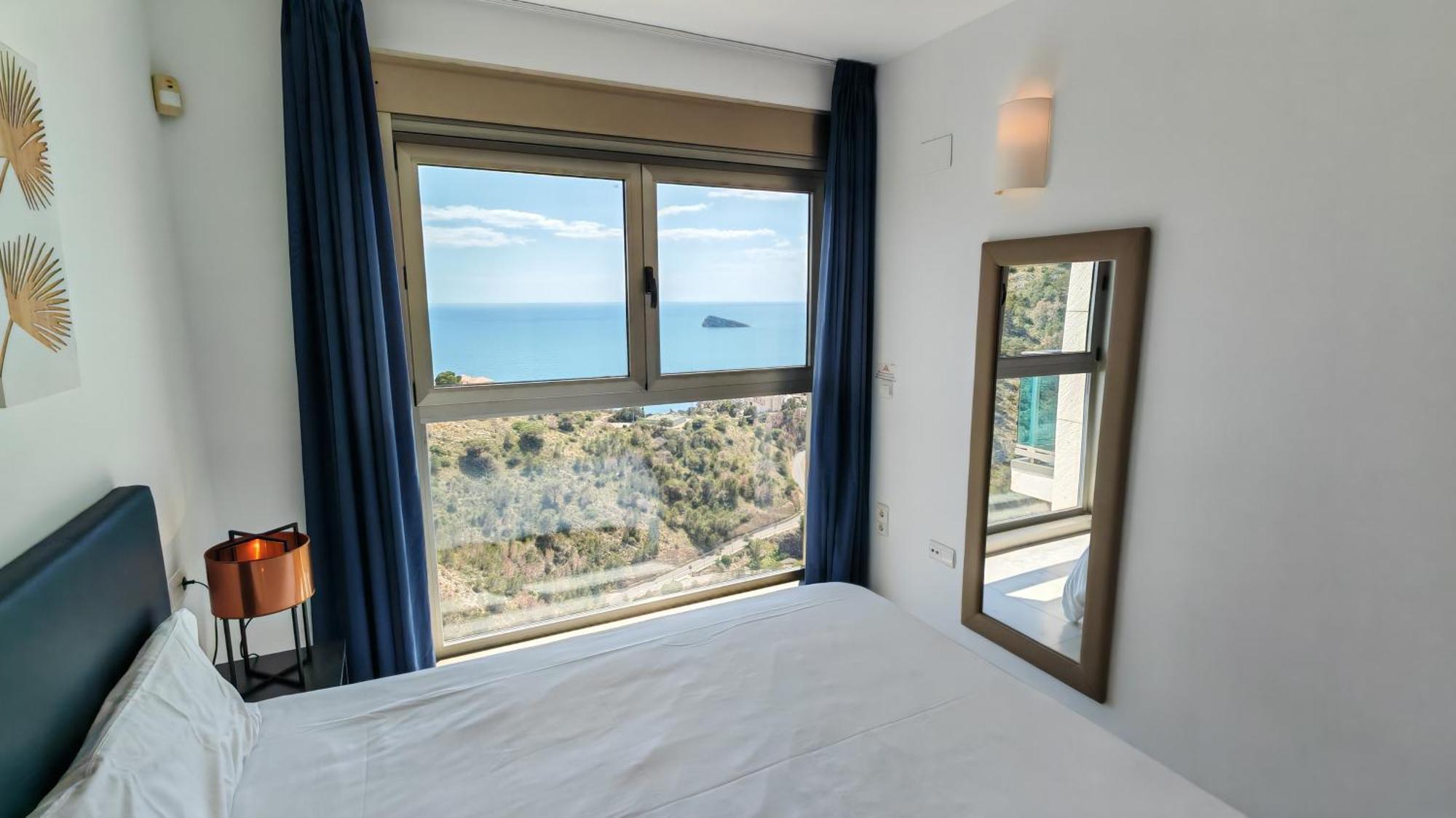 Benidorm High Rise Apartments - Sea Views - Torre Lugano Zewnętrze zdjęcie